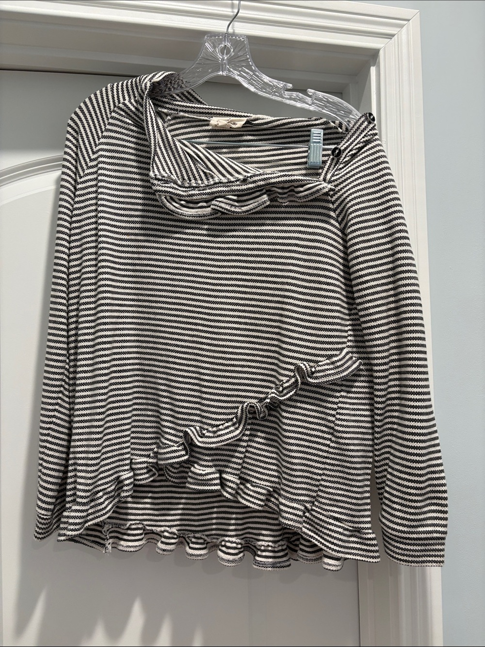 LAST CHANCE! Striped Ruffle Long-Sleeve Top - Black & White